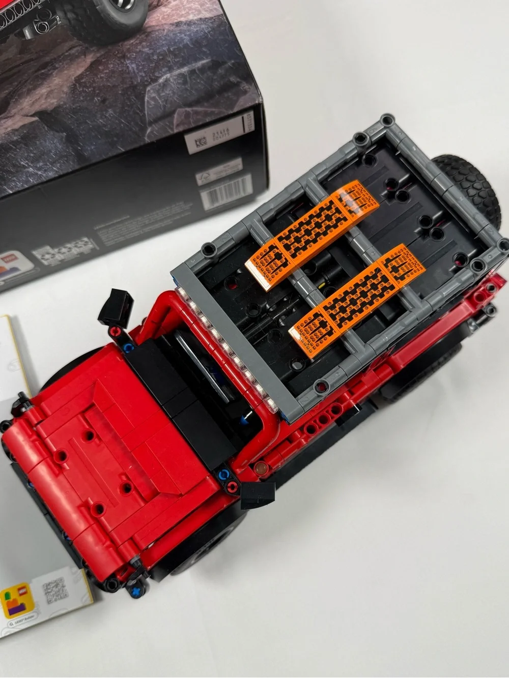 LEGO Technic Ford Bronco SUV 42213 943 Pieces Complete Box Instructions Built